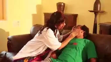 INDIAN LADY DOCTOR SEDUCES OLD MAN