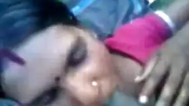 Sexy MMS Of Lovely Indian Village Aunty In Forest