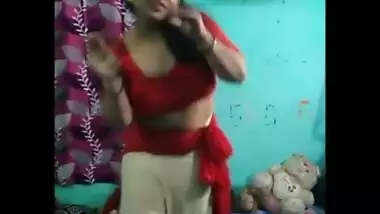 bubbly mumbai housewife bhabhi roshni jha hot navel show.