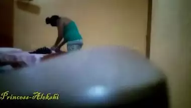 Desi cute girl in Hotel Room