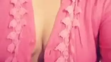 Sexy Desi Indian Horny Bitch Selfie