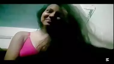 Bangladeshi Model Humya Tanvin Tuktuky Viral Nude Videocall Part 1