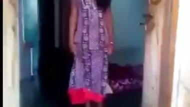 Desi Girl Lifting Nighty and Showing Her Shaved Pussy To Her Lover Small Clip