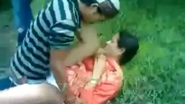 Nepali Raand Fuck In Open - Movies.