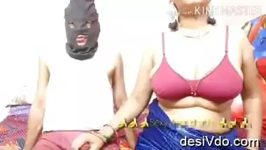 Hindi Audio Chinnar Bhabhi Chodda as Randi