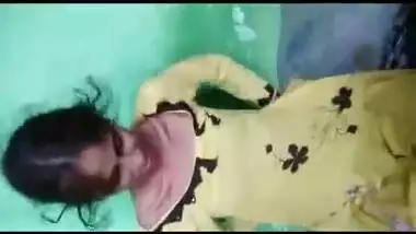 Watch this Desi maid foreplay sex video and enjoy shagging
