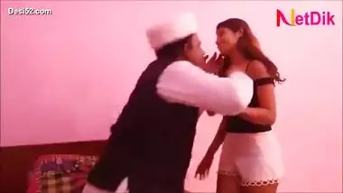 Horny Bhabi Having Romance With Uncle