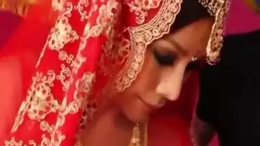 Indian Bhabhi Uncensored Sex Scene In Bollywood Movie Leaked!
