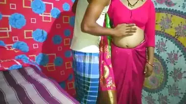 Desi Bhabi had sex with Deor for money