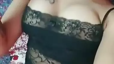 Anam Khan Hot Sexy Good Morning Clip