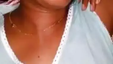 Srilankan Couple Night Sex Video To Ignite Your Sex Mood