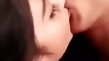 DESI INDIAN COUPLE SMOOCHING HARD