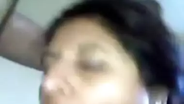 pretty slutry bhabhi giving blowjob to husband