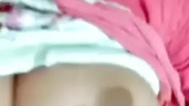 Desi Girl Showing her Boobs and Pussy