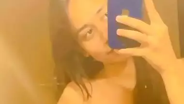 Hot Bhopal girl boob show selfie sex video