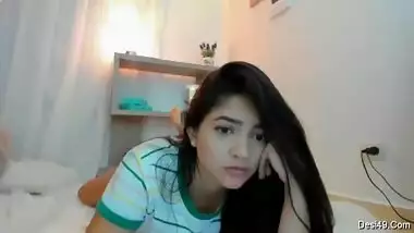Female broadcasts her XXX private webcam show right from India