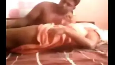Desi sex Indian bhabhi ki chudai video with young devar