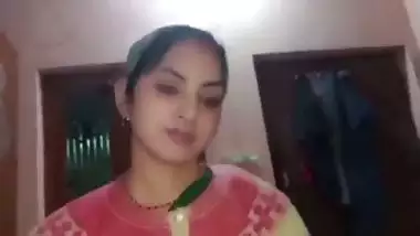 Desi Cute Indian Bhabhi Passionate sex with her stepfather in doggy style