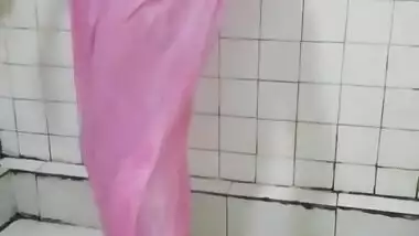 Desi aunty bath video capture