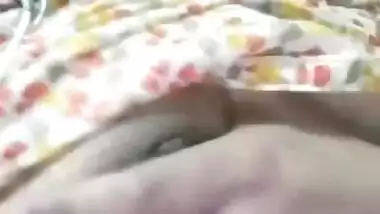 Bangladeshi chubby girl shiowing boonies