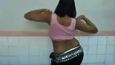 Indian Girl Belly Dancing - Movies. video2porn2