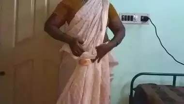 Tamil Sexy Mallu Aunty Nude Selfie And...