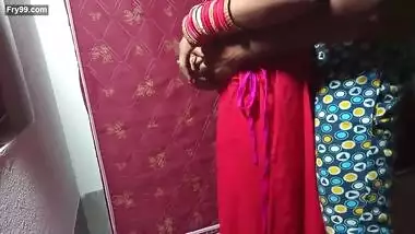 Desi village bhabi open her saree and fucking quick