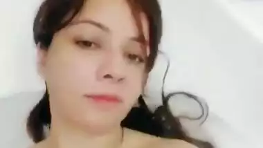 Pakistani Beautiful actress Rabi Pirzada Leaked Video Part 5