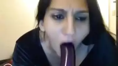 Big Boobs Bhabhi Playing With Dildo Will Make You Orgasm!