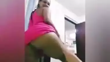 Desi Randi Girl ki Chut, desi girl ne Dikhai apni chut