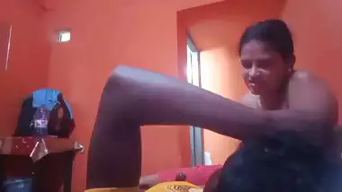 Local OYO room booking for sex affair bhabhi by lover