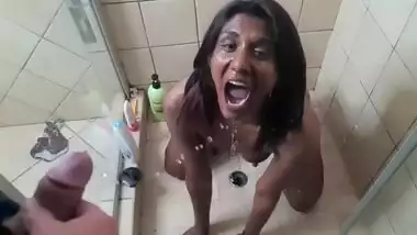 Indian whore gets a golden shower in slow motion view