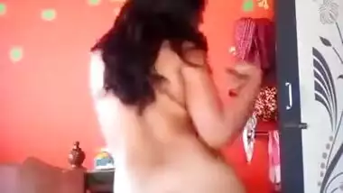 Indian Hairy Pussy Girl Dancing Nude MMS Video