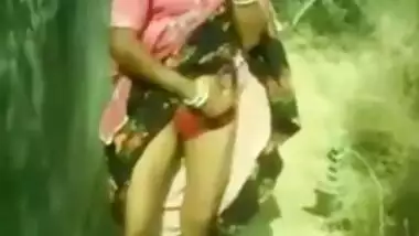 Awesome sex with sexy and skinny village Desi Aunty outdoor in the jungle