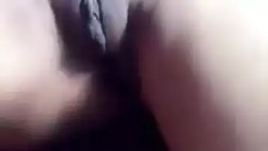 Fingering Clean Pussy Of Sexy Gujarati Chick