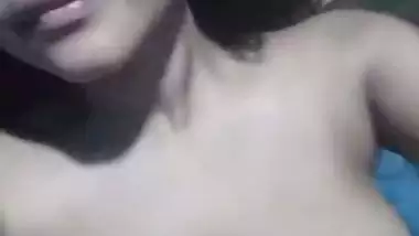 Indian girl fingering nude viral pussy expose