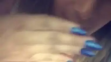 Paki babe exposing boobs on snapchat
