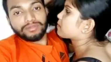 SEXY INDIAN GIRL HAVING FUN WITH BOYFRIEND