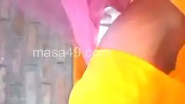 Yellow saree bhabhi Desi xxx sex after blowjob
