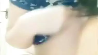 Exclusive- Hot Look Desi Girl Showing Her Boobs And Pussy