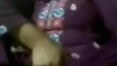 Desi bhbai fingering pussy