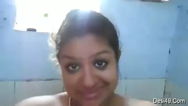 Today Exclusive- Sexy Desi Girl Record Her Nude Selfie