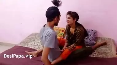 Hd Chodi Choda Pandra Saal Ki Sexy Chudai Chudai - 18 year old indian teen with natural tits desi sucks and fucks before bed  time indian sex video