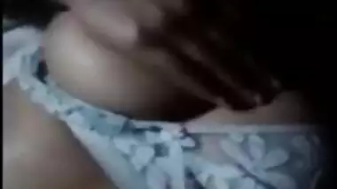 Porn video shows what the Desi does when she is excited and can't sleep