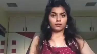 Sexy Desi Girl Dance