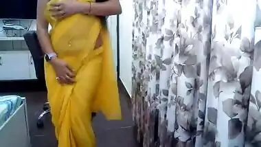 Xxvidei - Desi bhabhi in transparent without blouse saree showing boobs indian sex  video