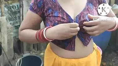 Indian hot housewife hot boobs