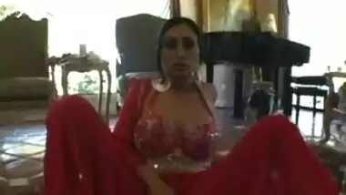 Busty Indian Babe