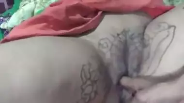 Desi wife Pained pussy Fingering, Licking and Hard Fucking by hubby