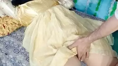 yellow dressed desi bride pussy fucking hardsex with indian desi big cock on xvideos india xxx